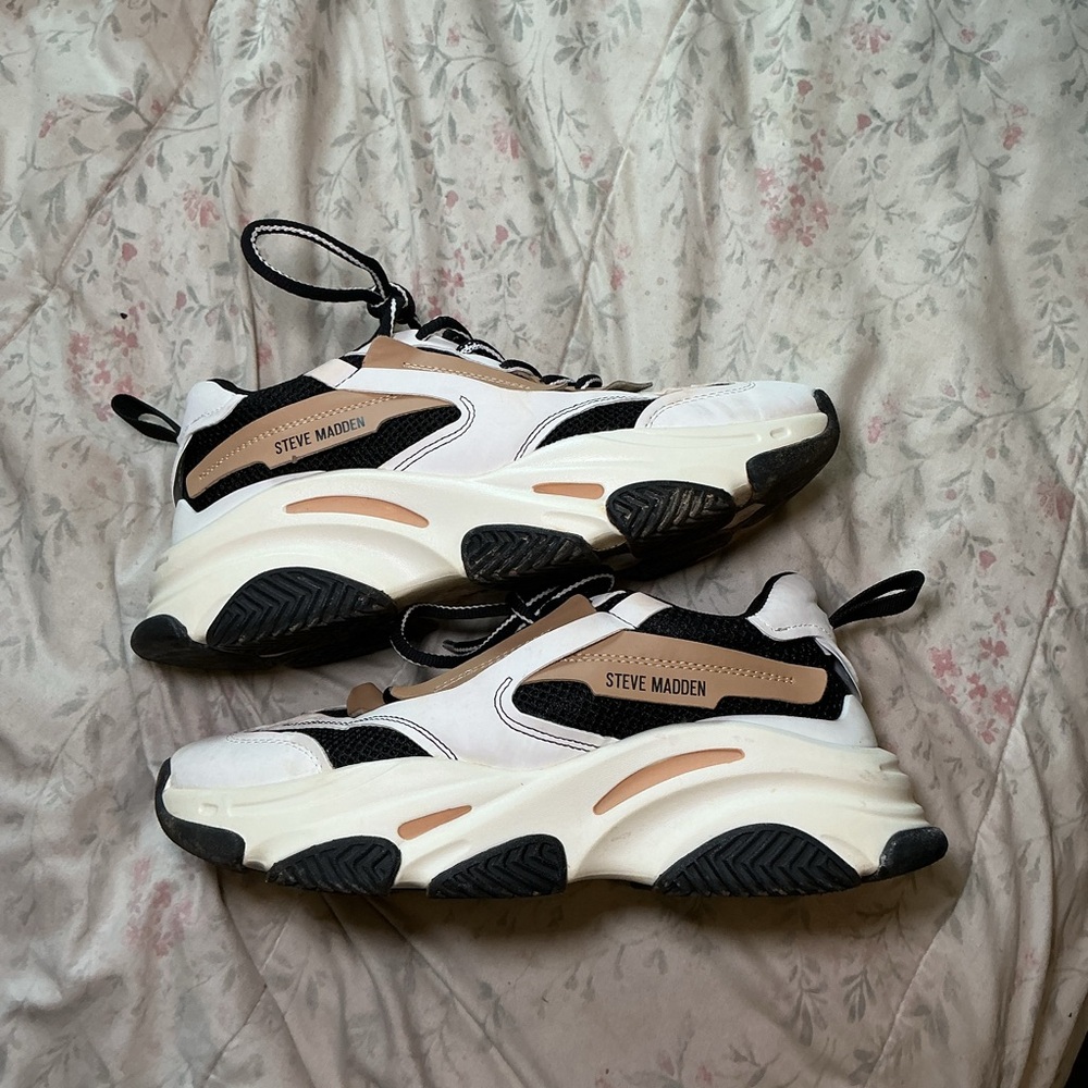 Steve Madden Possession Chunky Dad Sneakers – Size 9.5M – Black/White/Beige - Picture 3 of 7